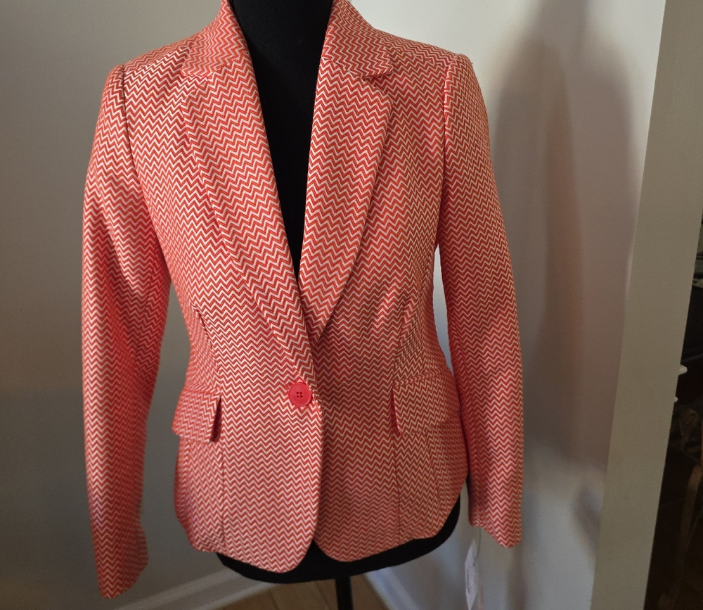 Liz Claiborne Women's White And Coral Blazer With  Geometric Design.